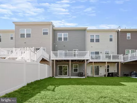 Exterior - 3034 Shaws Rd, Sparrows Point, MD 21219 photo 6 of 10