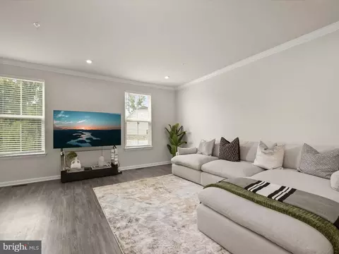 Living - 3034 Shaws Rd, Sparrows Point, MD 21219 photo 1 of 4