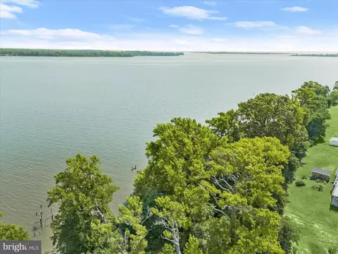 View/Area - 3034 Shaws Rd, Sparrows Point, MD 21219 photo 6 of 7