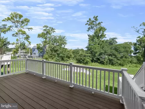 Exterior - 3034 Shaws Rd, Sparrows Point, MD 21219 photo 2 of 10