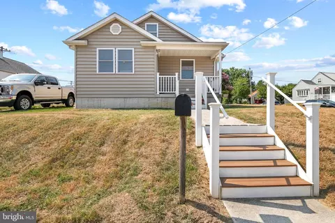 207 N Branch Rd, Dundalk, MD 21222