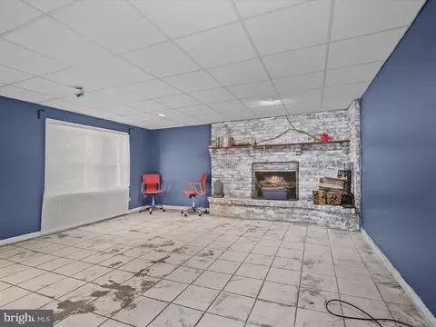 Living - 2926 Ridge Rd, Windsor Mill, MD 21244 photo 8 of 8
