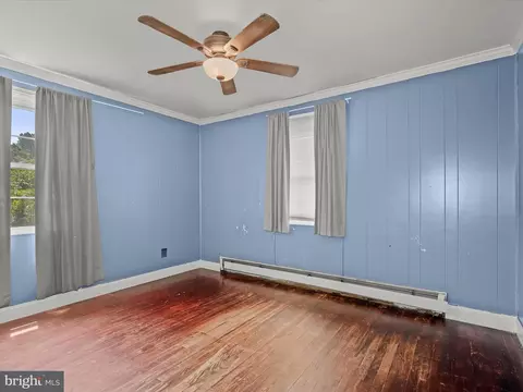 Bedroom - 2926 Ridge Rd, Windsor Mill, MD 21244 photo 2 of 4