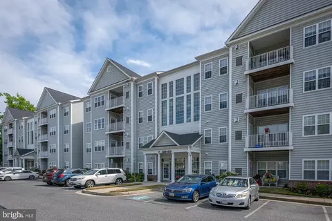 407 Hopkins Lndg #407, Essex, MD 21221