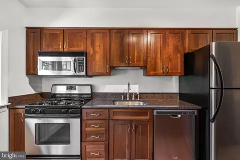 Kitchen - 82 Murdock Rd, Baltimore, MD 21212 photo 1 of 4