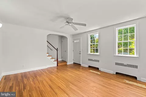 Living - 82 Murdock Rd, Baltimore, MD 21212 photo 3 of 6
