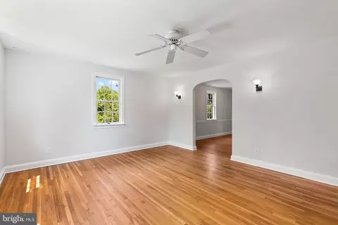 Living - 82 Murdock Rd, Baltimore, MD 21212 photo 1 of 6