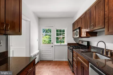 Kitchen - 82 Murdock Rd, Baltimore, MD 21212 photo 4 of 4