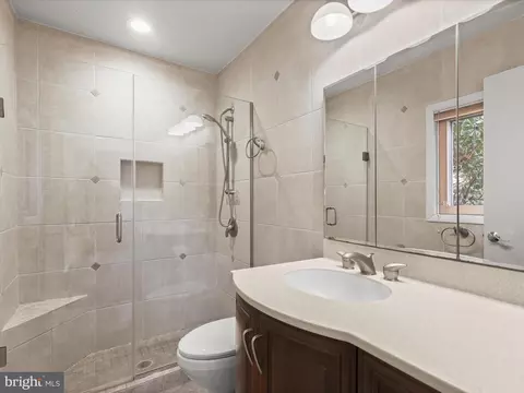 2009 Jolly Rd, Baltimore, MD 21209 photo 23