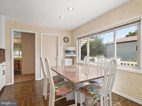 2009 Jolly Rd, Baltimore, MD 21209 photo 12