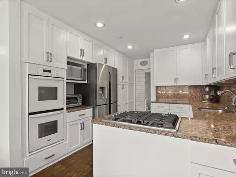 2009 Jolly Rd, Baltimore, MD 21209 photo 13