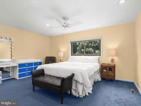 2009 Jolly Rd, Baltimore, MD 21209 photo 22