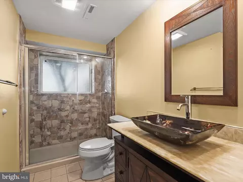2009 Jolly Rd, Baltimore, MD 21209 photo 36
