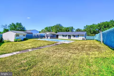 2505 Eugene Ave, Sparrows Point, MD 21219 photo 2
