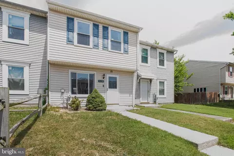 618 Kittendale Cir, Middle River, MD 21220 photo 2