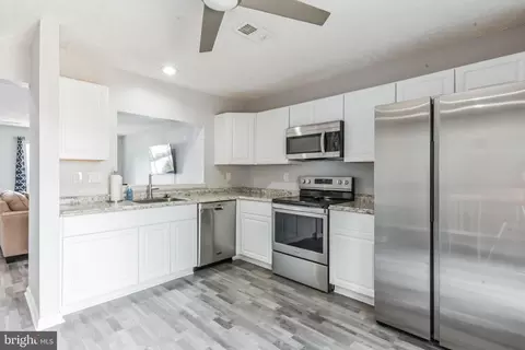 618 Kittendale Cir, Middle River, MD 21220 photo 4