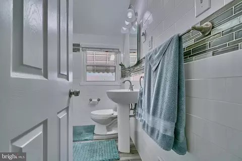 Bath - 1951 Ormand Rd, Dundalk, MD 21222 photo 1 of 4
