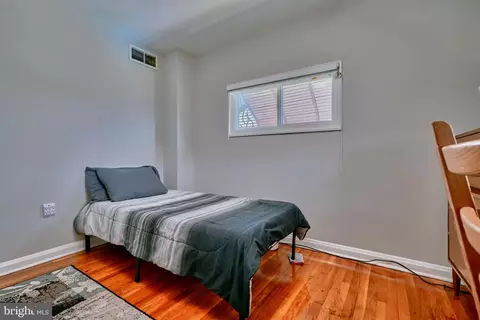 Bedroom - 1951 Ormand Rd, Dundalk, MD 21222 photo 5 of 8