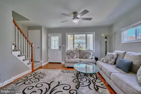 Entry Way - 1951 Ormand Rd, Dundalk, MD 21222 photo 1 of 4