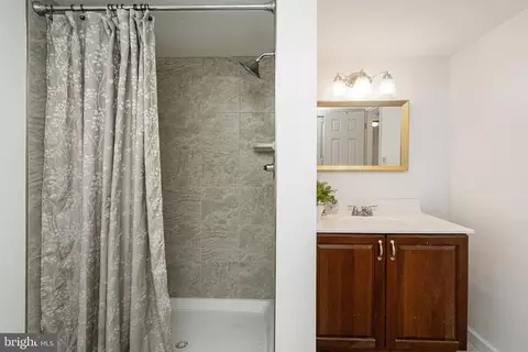 Bath - 3205 Mount Carmel Rd, Upperco, MD 21155 photo 2 of 3