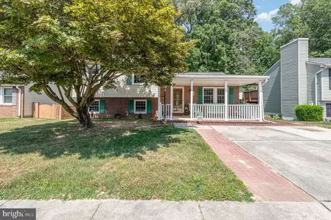 25 Freedom Ct, Middle River, MD 21220 photo 2