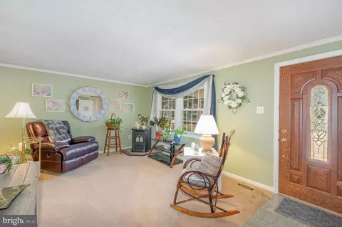25 Freedom Ct, Middle River, MD 21220 photo 6