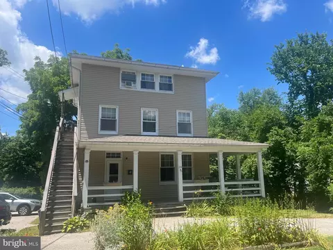214 Bloomsbury Ave, Catonsville, MD 21228