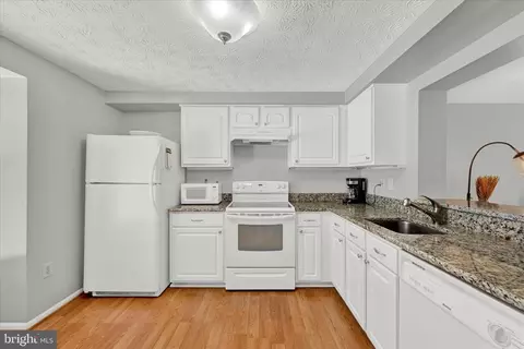 8534 Rhuddlan Rd, Nottingham, MD 21236 photo 5