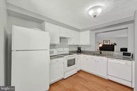 8534 Rhuddlan Rd, Nottingham, MD 21236 photo 7