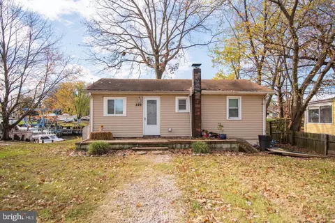 226 Nanticoke Rd, Essex, MD 21221