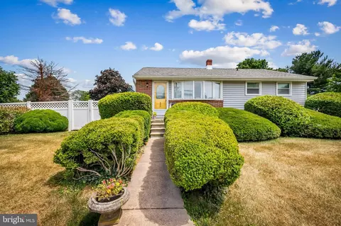 1 Hathaway Rd, Lutherville Timonium, MD 21093
