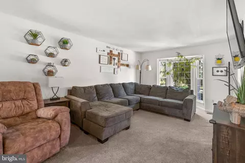 8558 Westerman Cir, Nottingham, MD 21236 photo 5