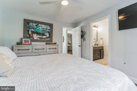 Bedroom - 1300 Burke Rd, Middle River, MD 21220 photo 5 of 6