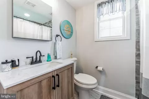 Bath - 1300 Burke Rd, Middle River, MD 21220 photo 1 of 4