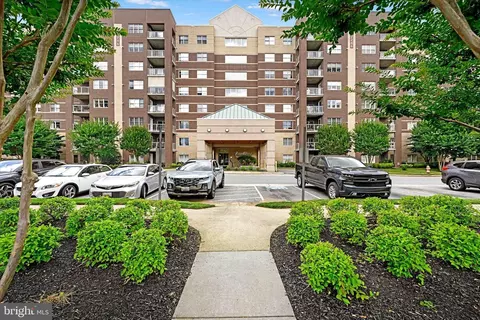 12246 Roundwood Rd #407, Lutherville Timonium, MD 21093