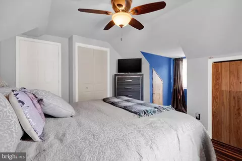 Bedroom - 5630 Ashbourne Rd, Halethorpe, MD 21227 photo 5 of 8
