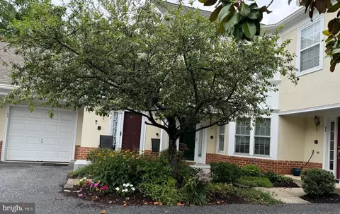 24 Thomas Craddock Ct #24, Pikesville, MD 21208