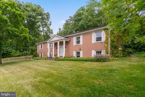 301 Patleigh Rd, Catonsville, MD 21228