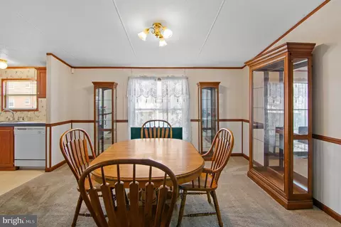 37 Cool Breeze Dr, Middle River, MD 21220 photo 8