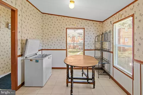 37 Cool Breeze Dr, Middle River, MD 21220 photo 12