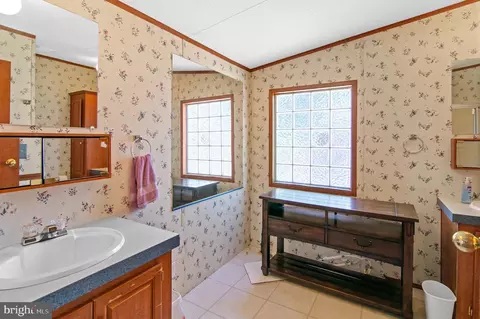 37 Cool Breeze Dr, Middle River, MD 21220 photo 20