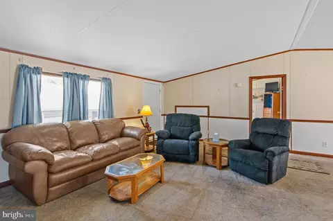 37 Cool Breeze Dr, Middle River, MD 21220 photo 6
