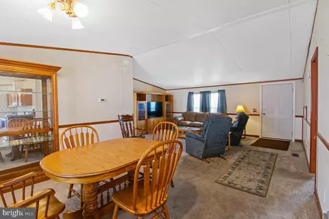 37 Cool Breeze Dr, Middle River, MD 21220 photo 9