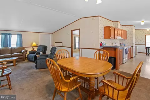 37 Cool Breeze Dr, Middle River, MD 21220 photo 10