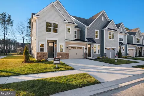 4213 Market Place Dr, Perry Hall, MD 21128