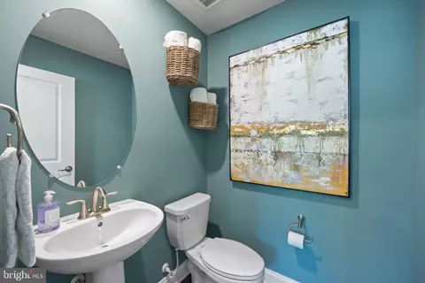 5041 E Joppa Rd, Perry Hall, MD 21128 photo 9
