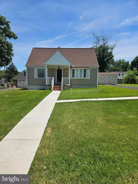 9645 Oak Summit Ave, Parkville, MD 21234