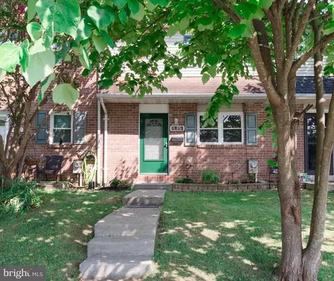 3949 Bayville Rd, Middle River, MD 21220