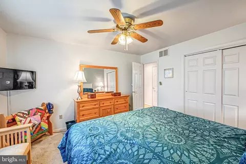 Bedroom - 5508 Hamilton Ave, Baltimore, MD 21206 photo 9 of 9