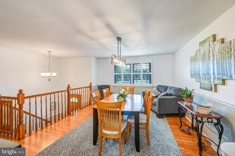 Dining - 5508 Hamilton Ave, Baltimore, MD 21206 photo 3 of 3